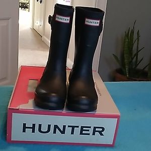 Matte black hunter boots size 6